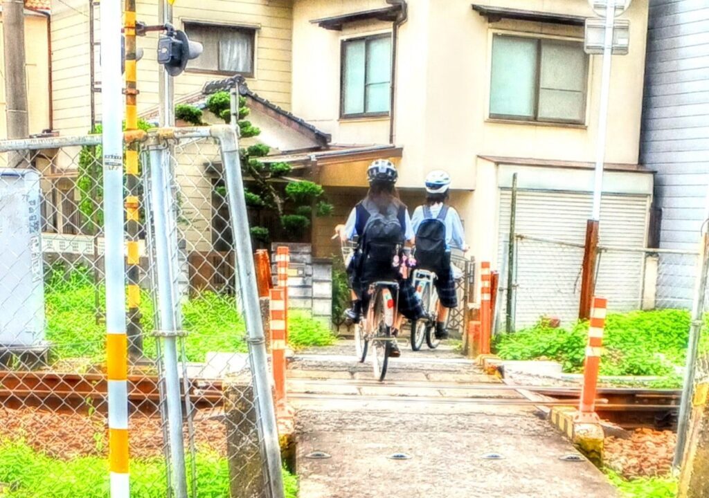 高校生自転車ヘルメット着用